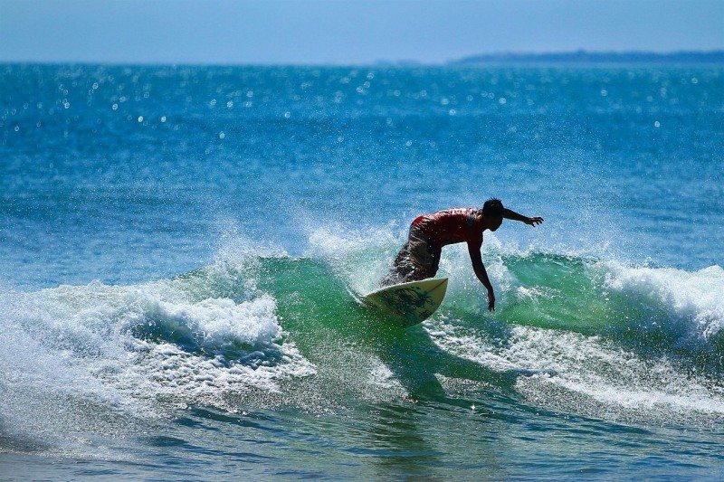 surfing bali indonesia